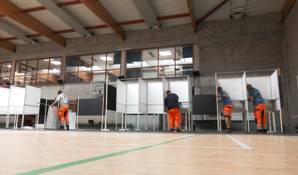 Hélécine : Installation des bureaux de vote