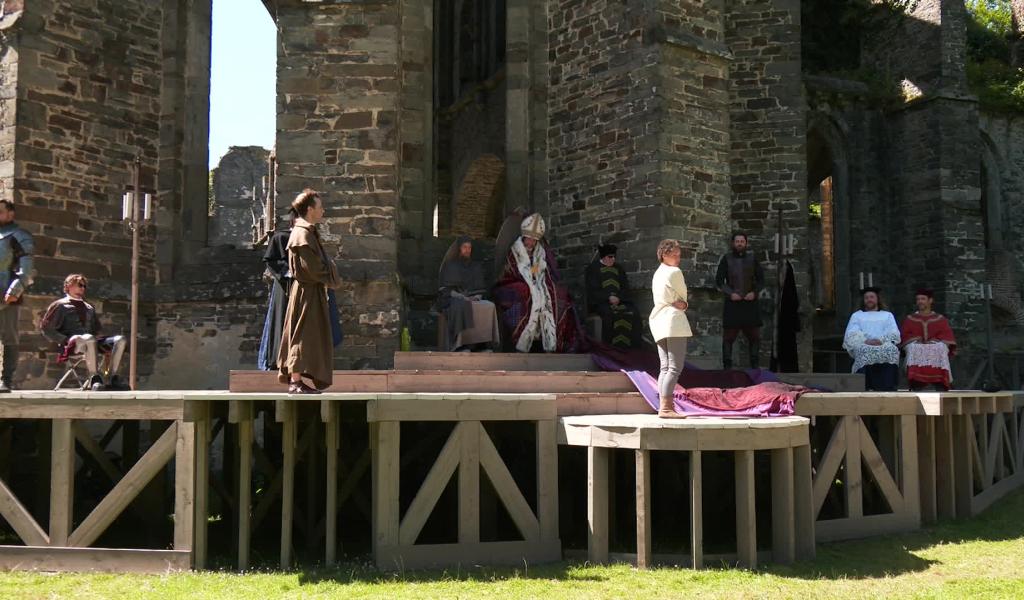 Premier passage costumes pour "Le Procès de Jeanne d'Arc" à l'Abbaye de Villers