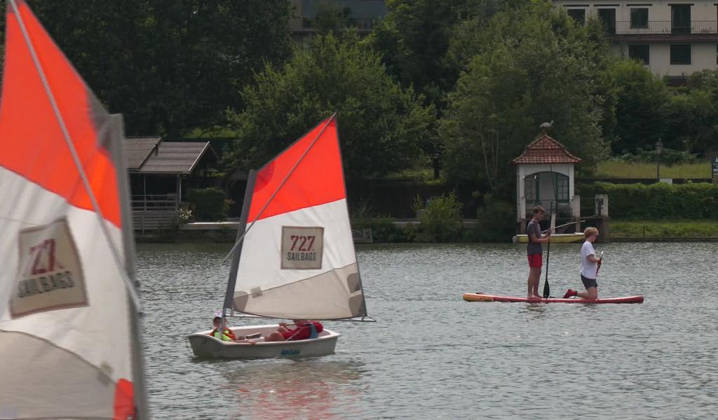 Apprendre les rudiments de la navigation au lac de Genval