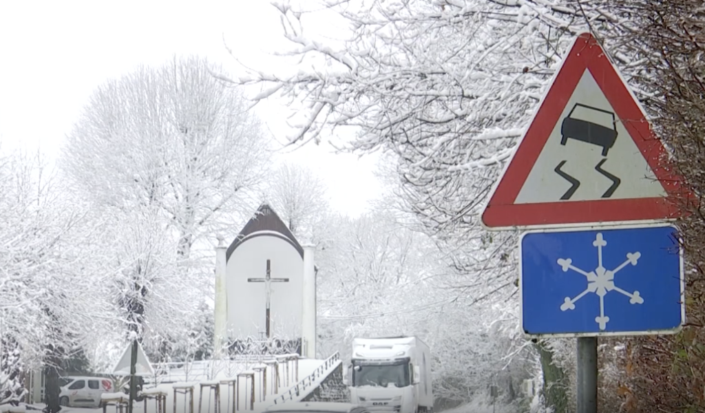 Sécurité routière : verglas annoncé, prudence au volant !