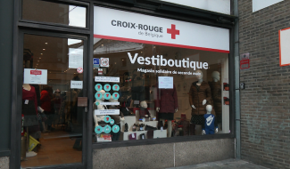 Nivelles : Des promos et non des soldes à la Vestiboutique de la Croix-Rouge