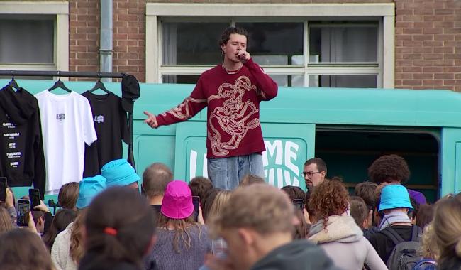 Le rappeur Tussy en concert à l'Athénée Royal de Jodoigne