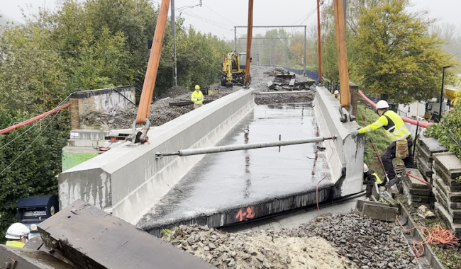 Ottignies : un nouveau pont ferroviaire installé