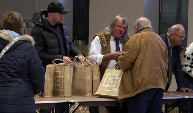 Distribution de colis de Noël aux aînés à Ittre !