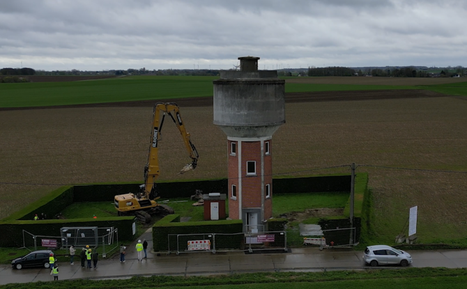 Chaumont-Gistoux : destruction du château d'eau de Corroy