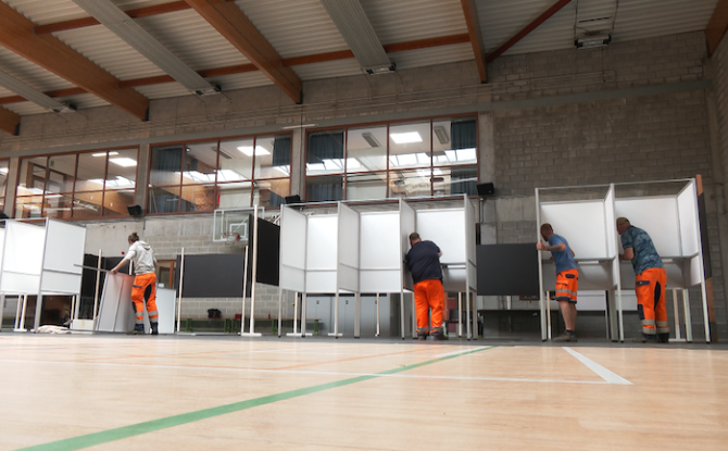 Hélécine : Installation des bureaux de vote