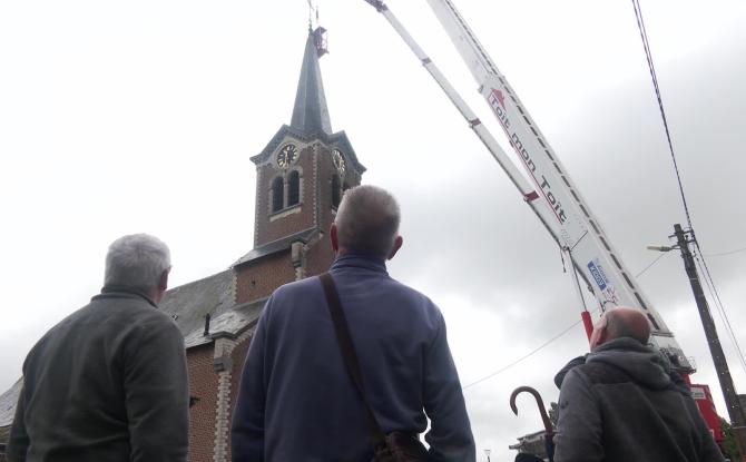 Le coq et la croix ont retrouvé le clocher de l'église d’Opprebais à Incourt